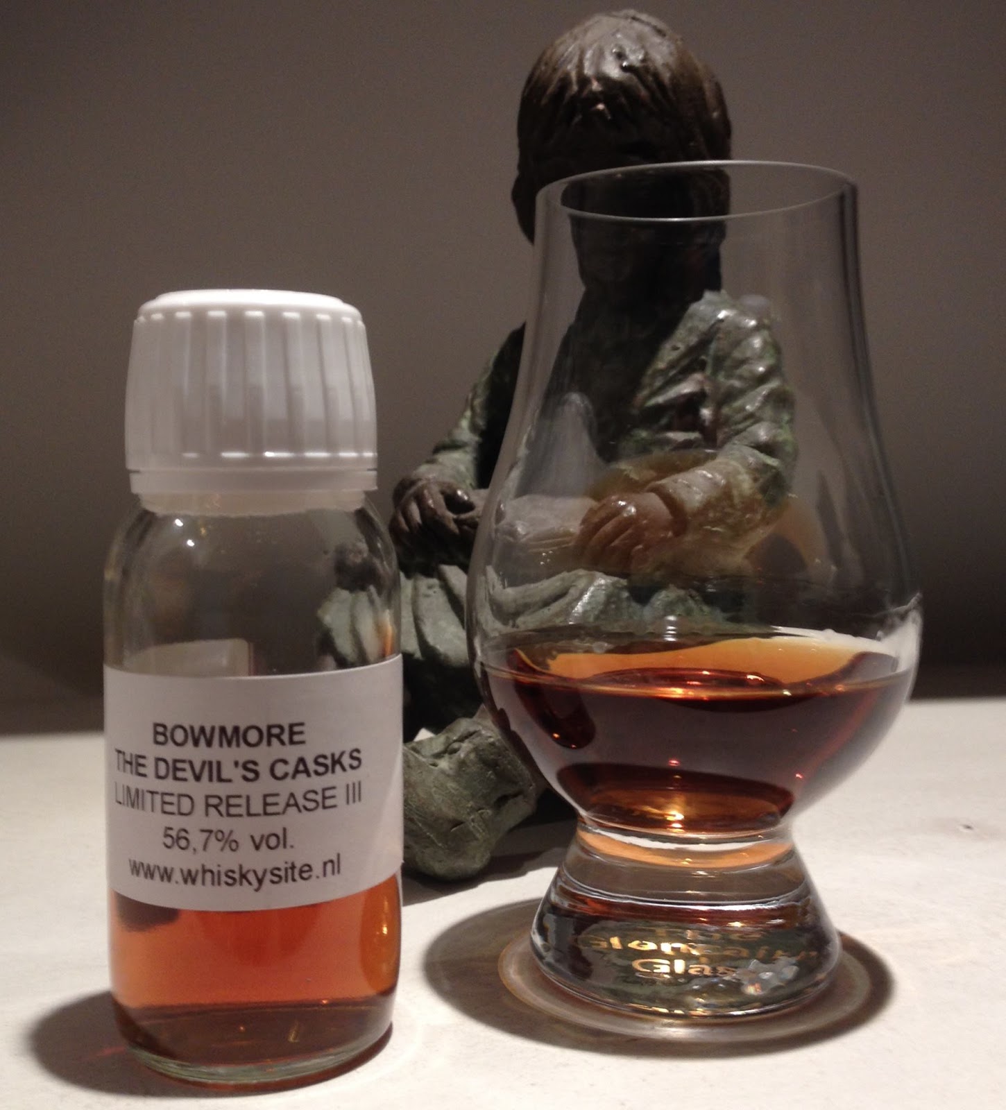 Best Shot Whisky Reviews : Bowmore The Devil's Casks Limited 